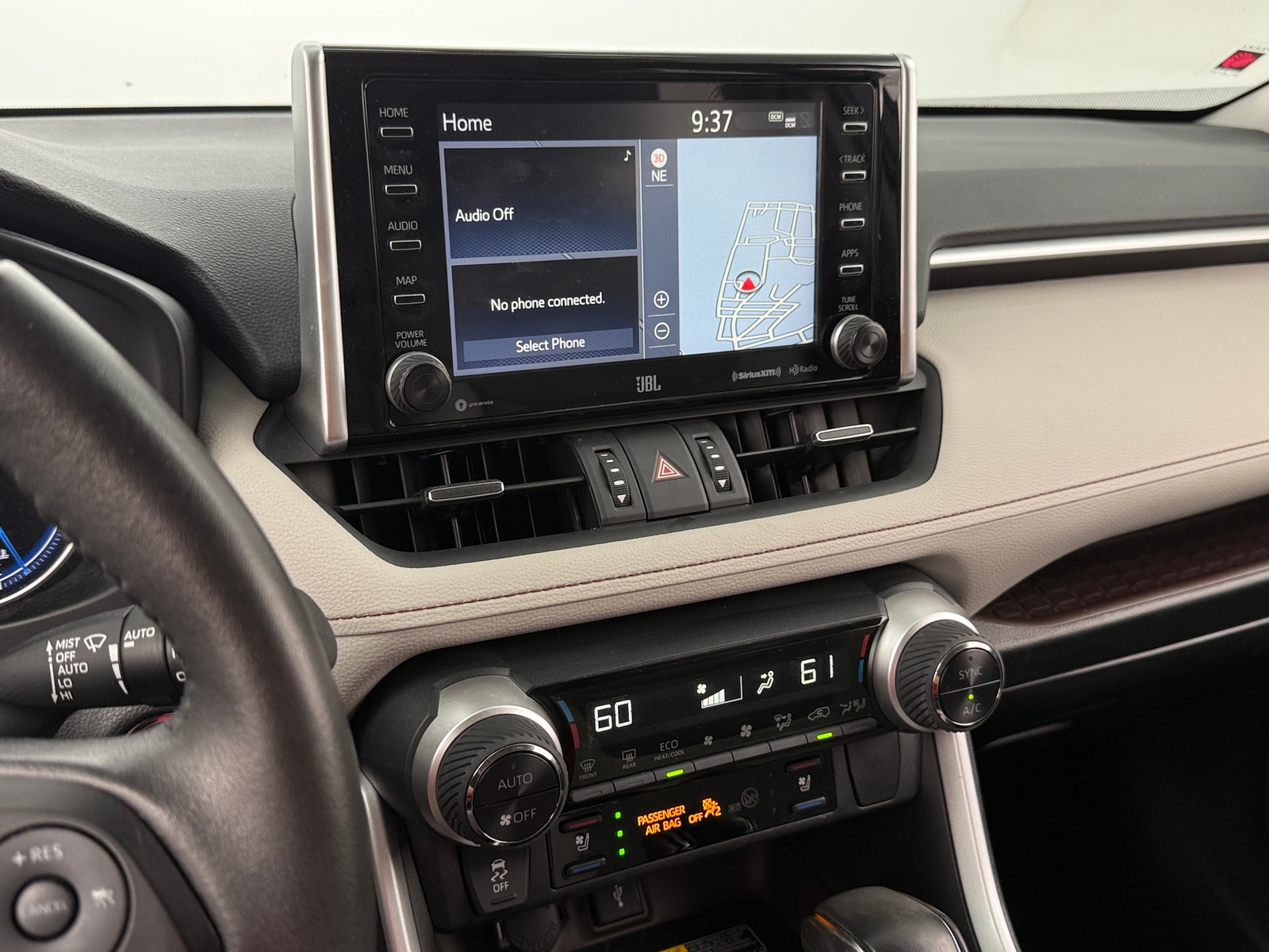Thumbnail: 2021 Toyota RAV4 - 3