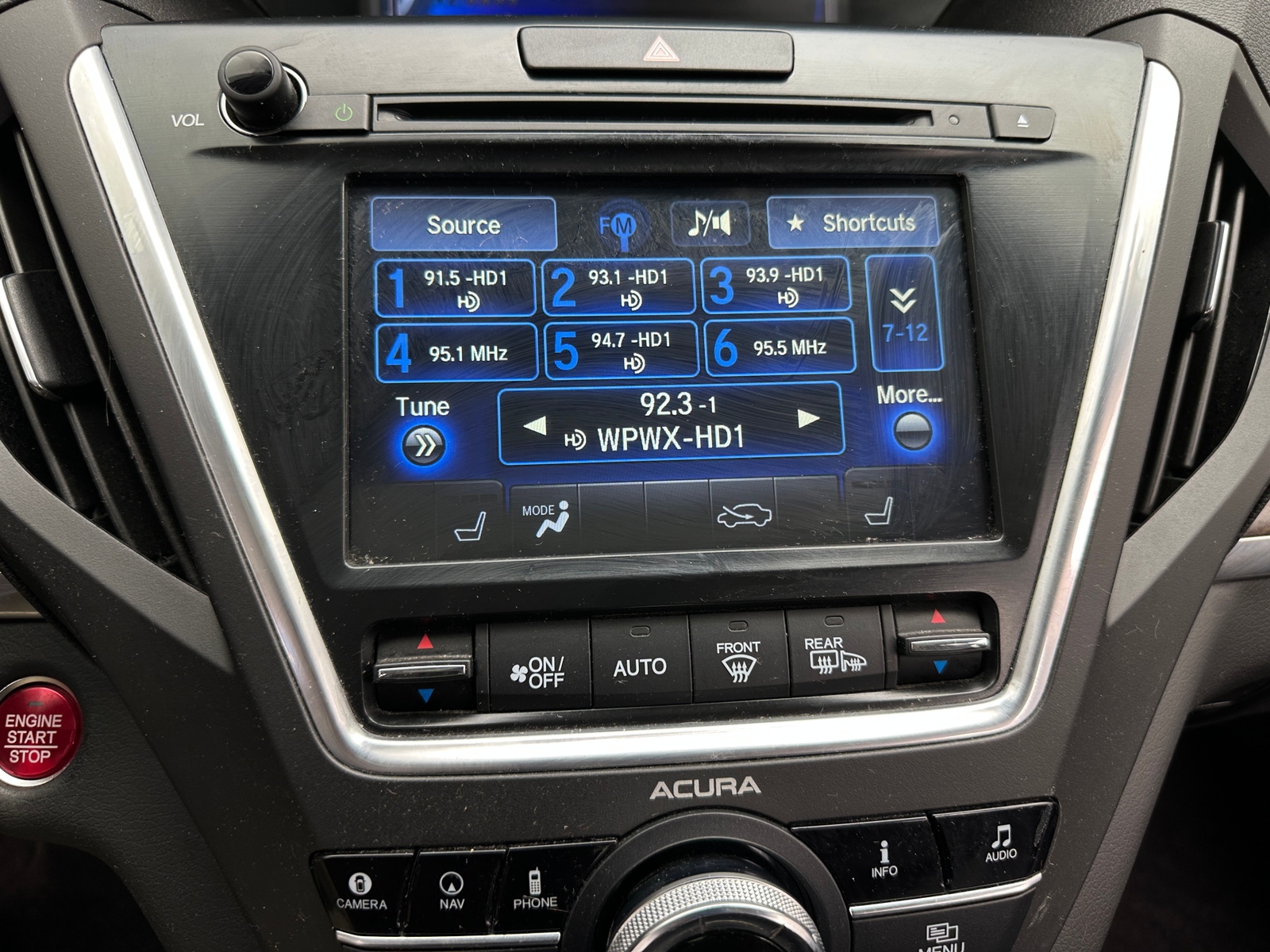 Thumbnail: 2017 Acura MDX - 3