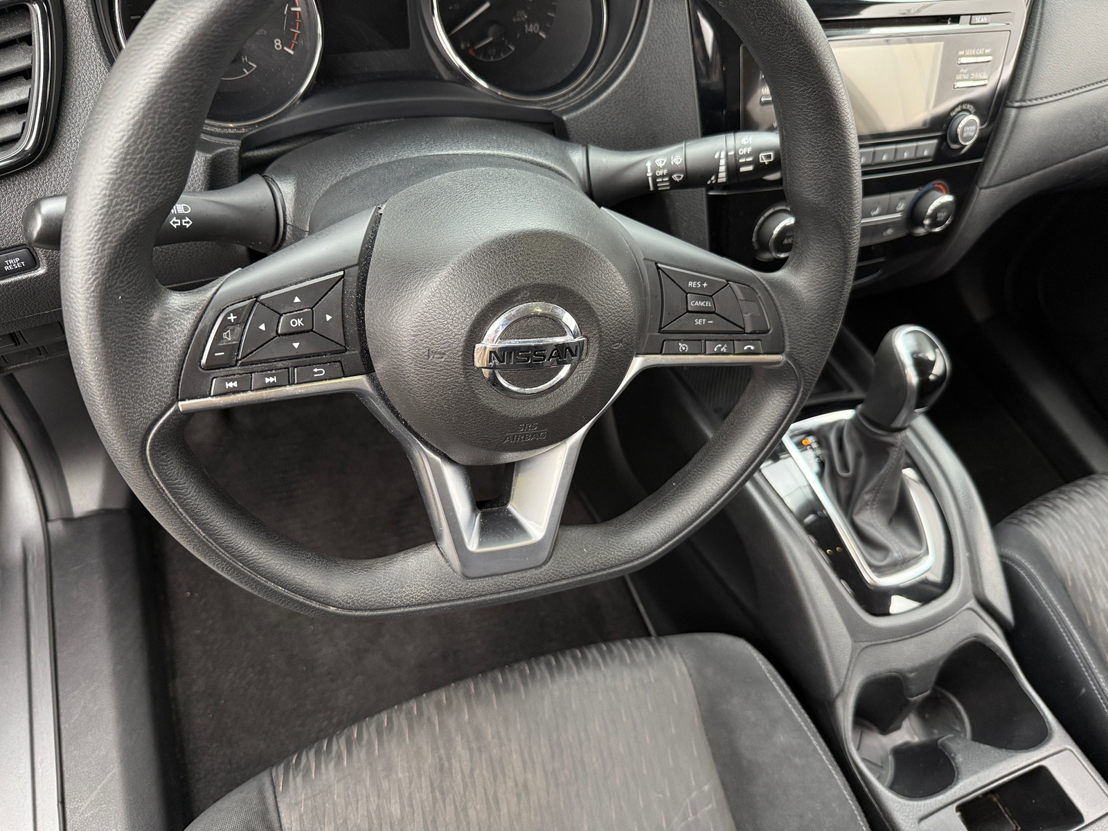 Thumbnail: 2017 Nissan Rogue - 5