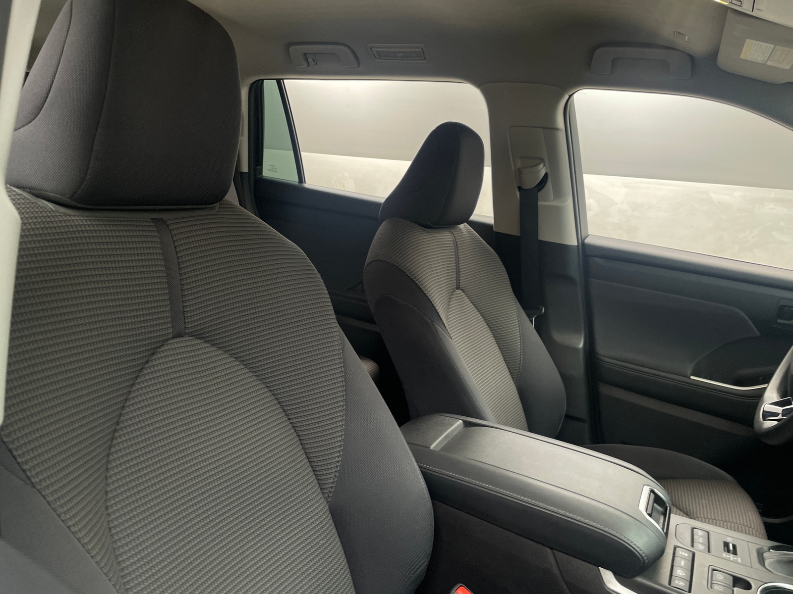 Thumbnail: 2021 Toyota Highlander - 2