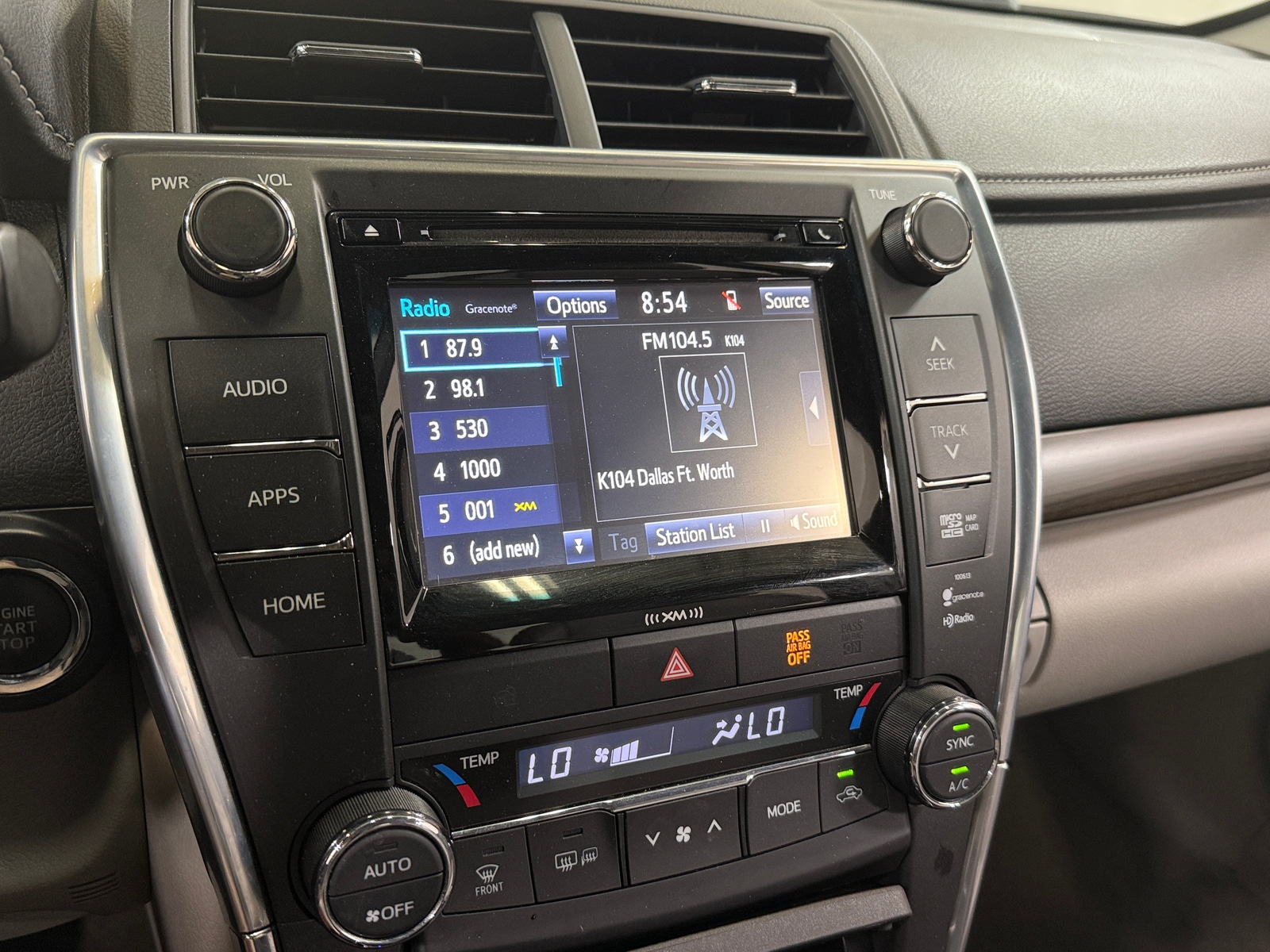 Thumbnail: 2016 Toyota Camry - 3