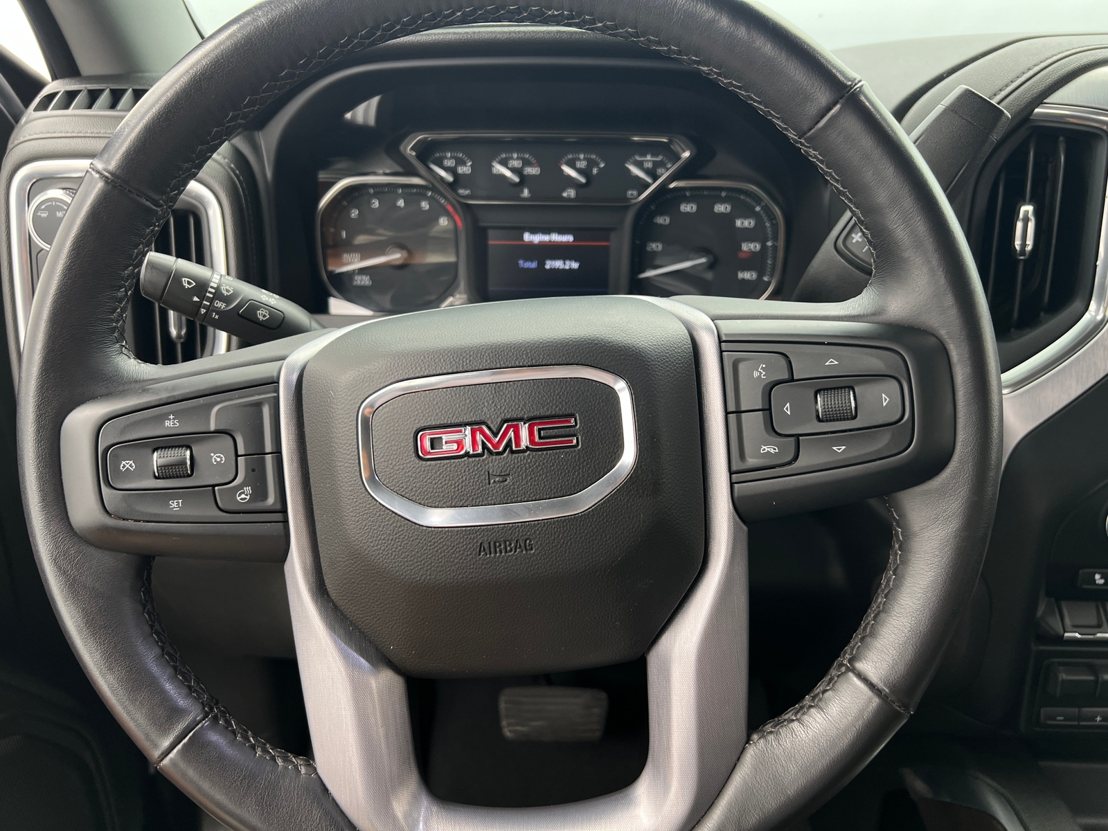 Thumbnail: 2022 GMC Sierra 1500 - 4