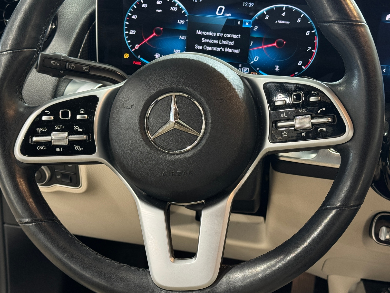 Thumbnail: 2020 Mercedes-Benz GLB - 4