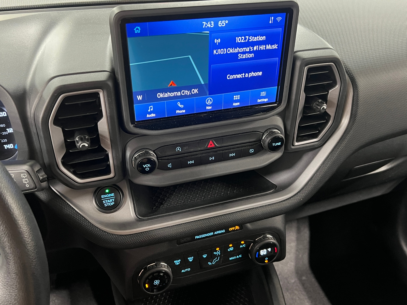 Thumbnail: 2021 Ford Bronco Sport - 4