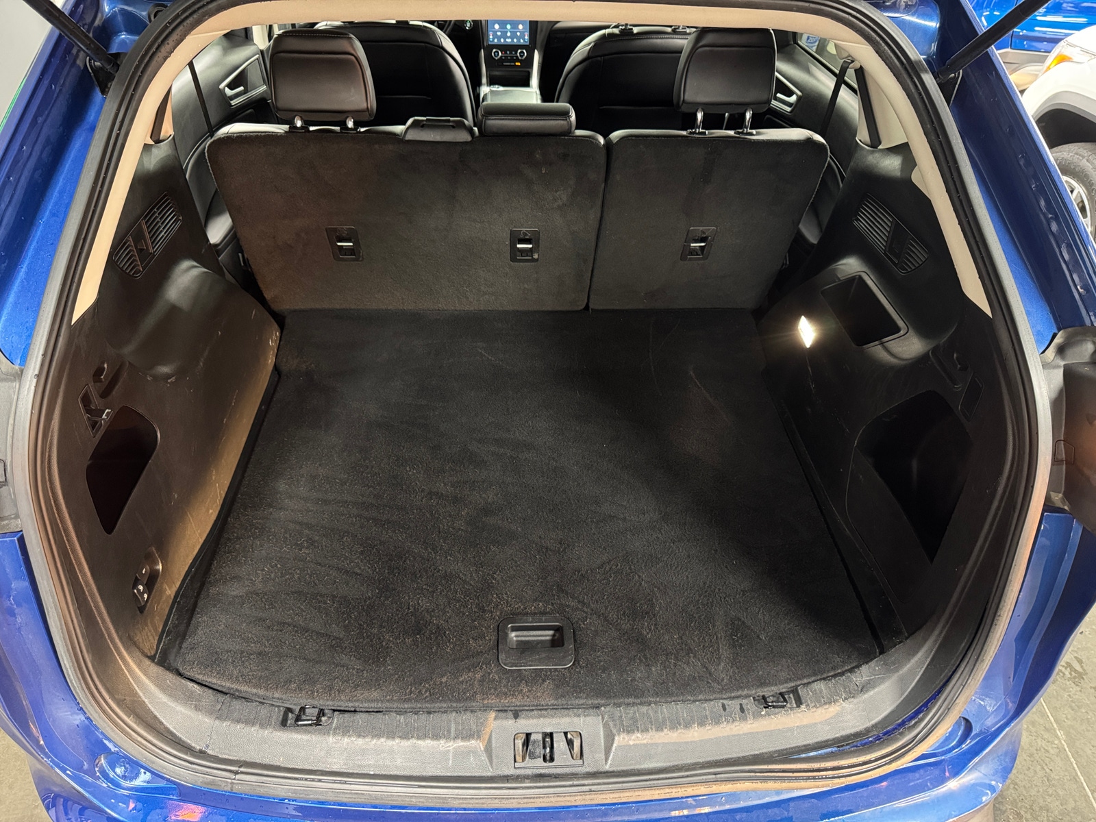 Thumbnail: 2023 Ford Edge - 6