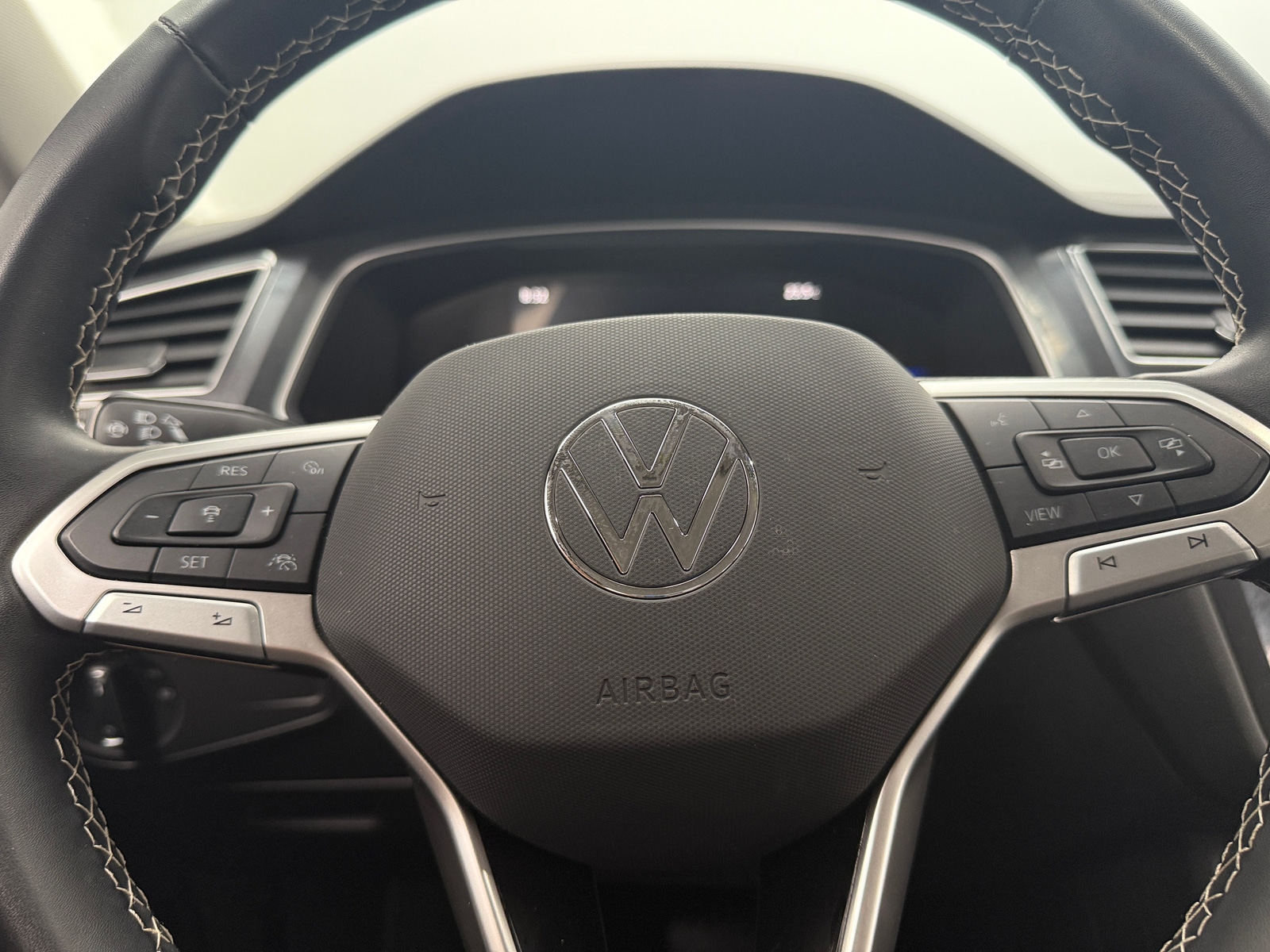 Thumbnail: 2024 Volkswagen Tiguan - 5