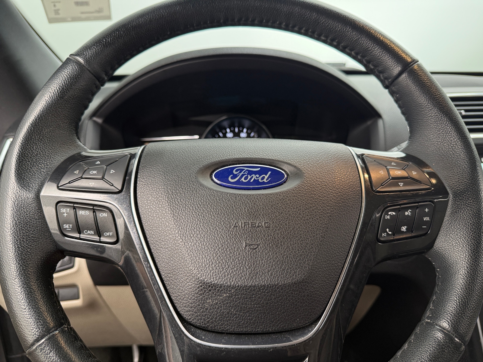 Thumbnail: 2018 Ford Explorer - 4