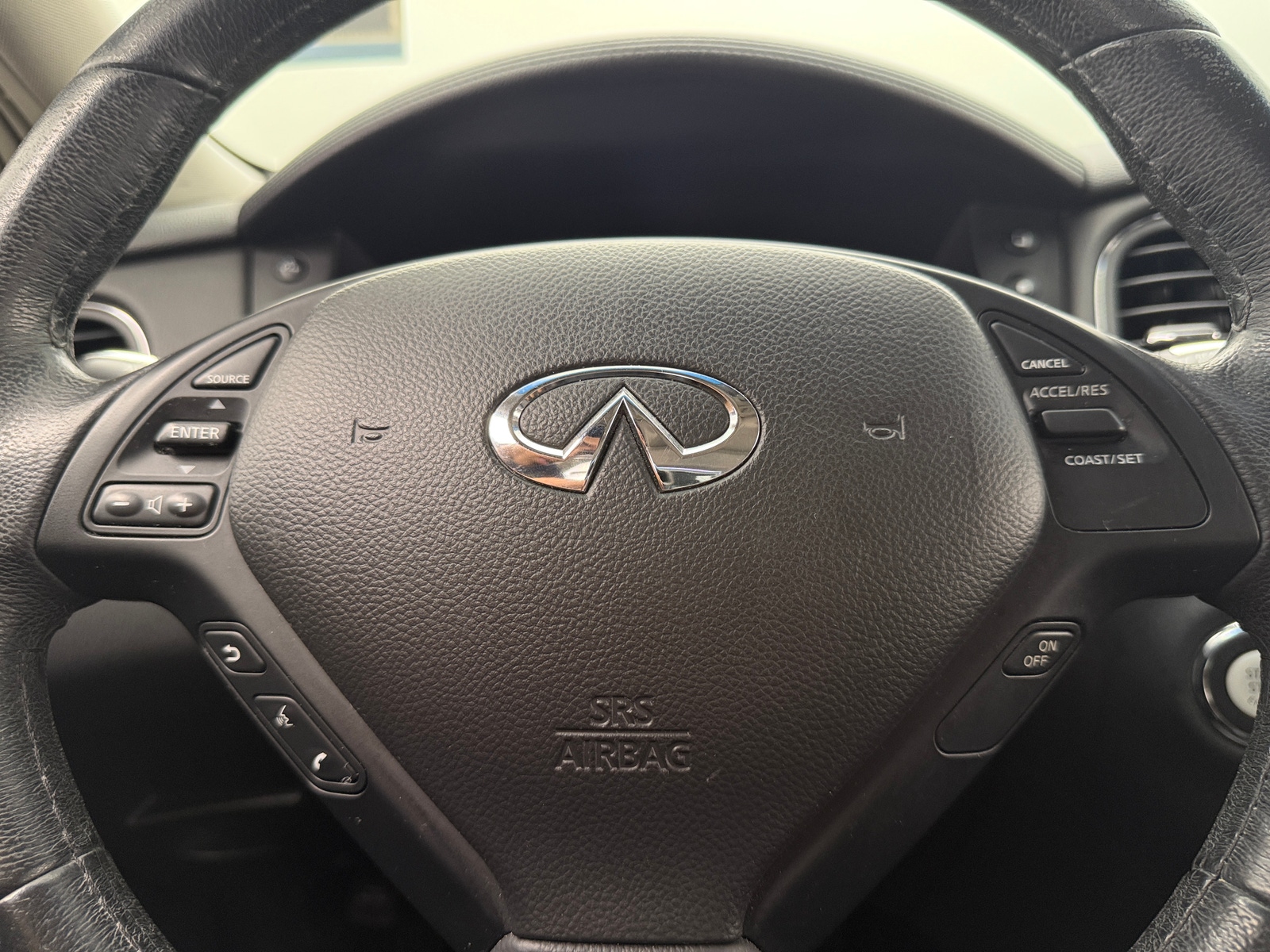 Thumbnail: 2017 INFINITI QX50 - 4