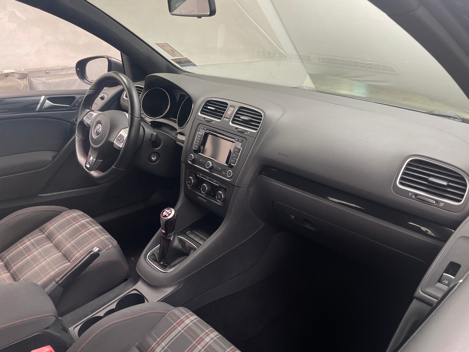 Thumbnail: 2013 Volkswagen Golf - 3