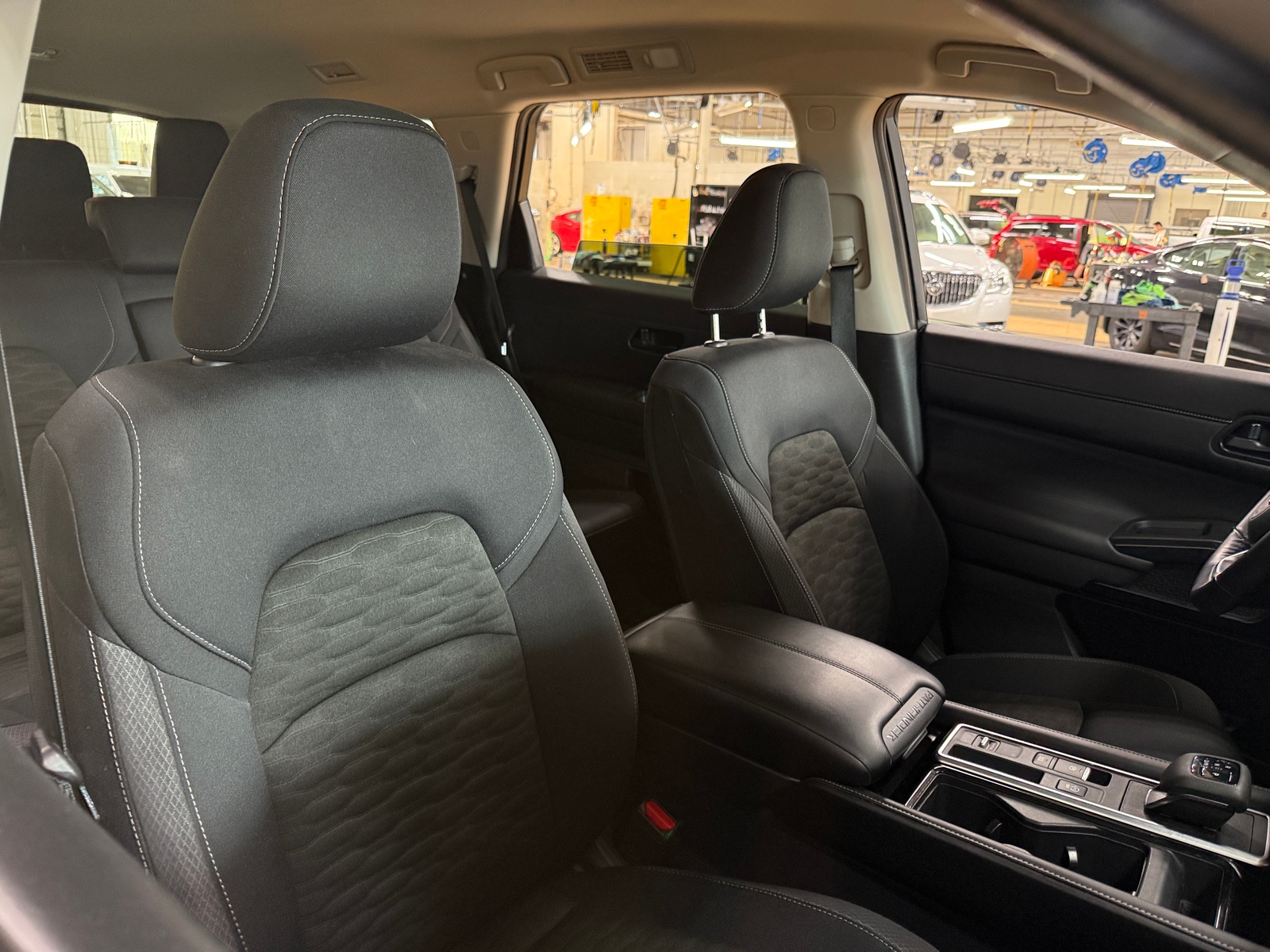 Thumbnail: 2025 Nissan Pathfinder - 2