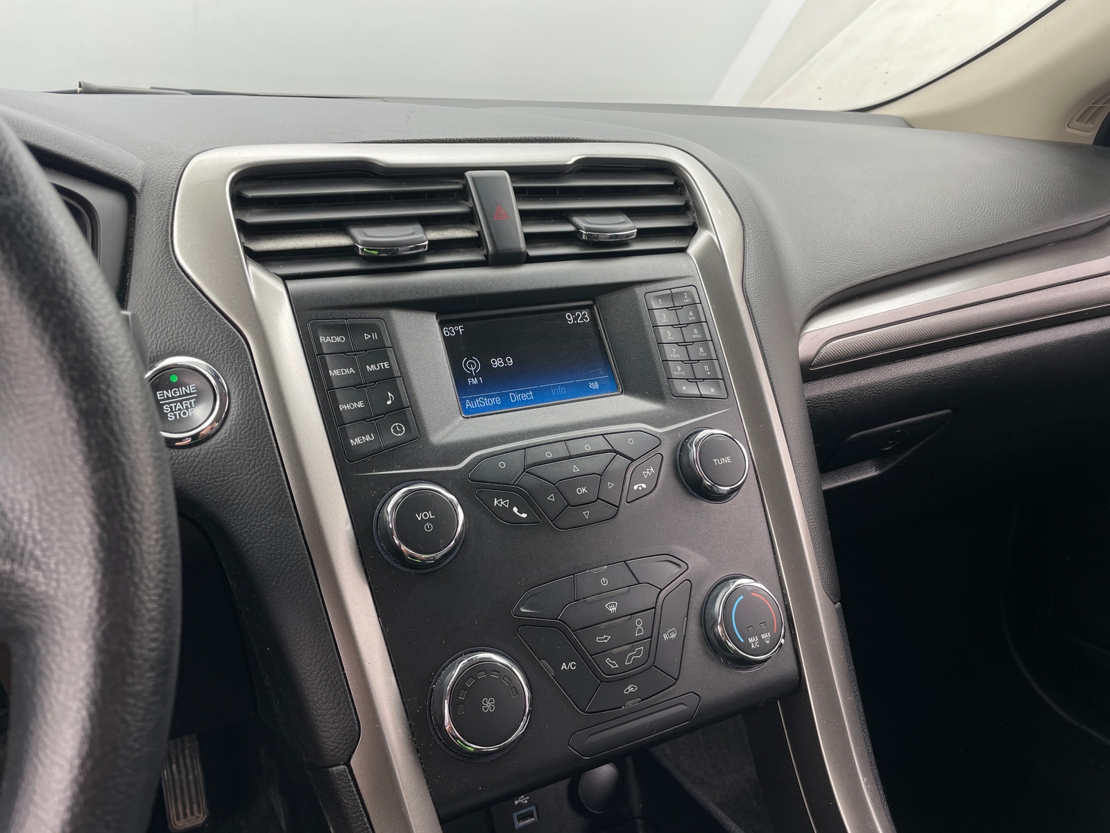 Thumbnail: 2019 Ford Fusion - 4