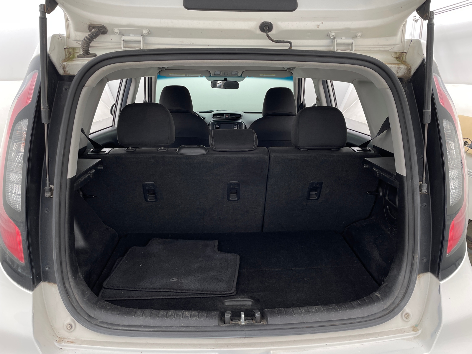 Thumbnail: 2017 Kia Soul - 7