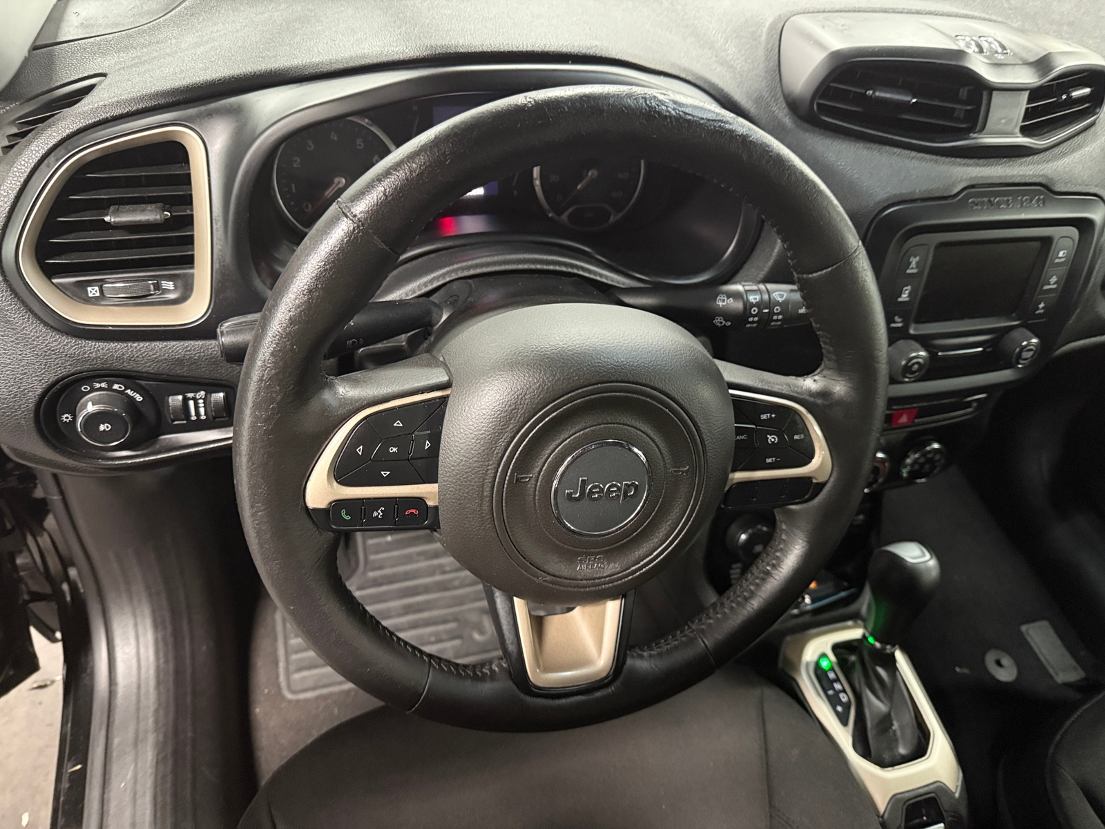 Thumbnail: 2015 Jeep Renegade - 5