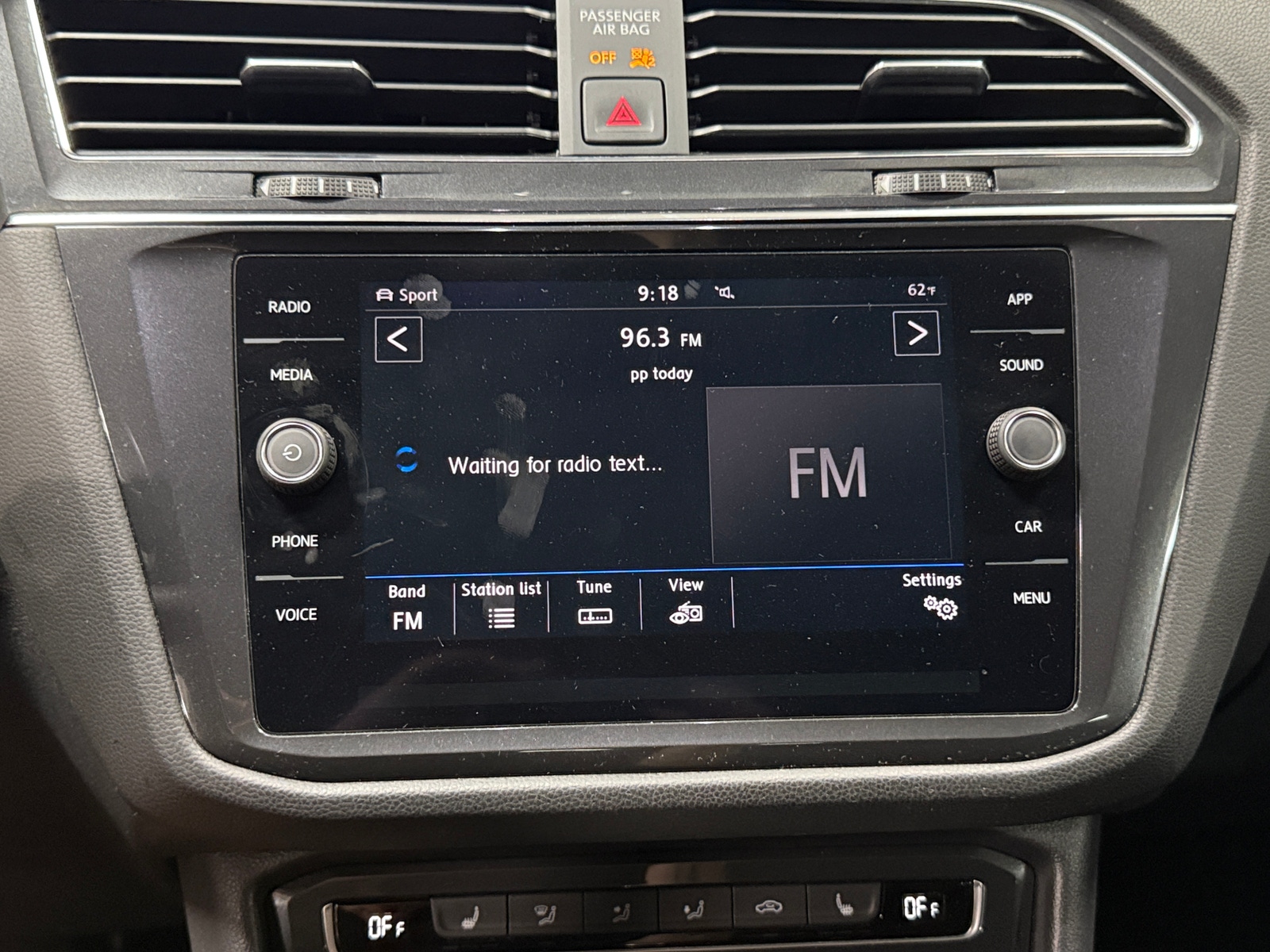 Thumbnail: 2019 Volkswagen Tiguan - 3