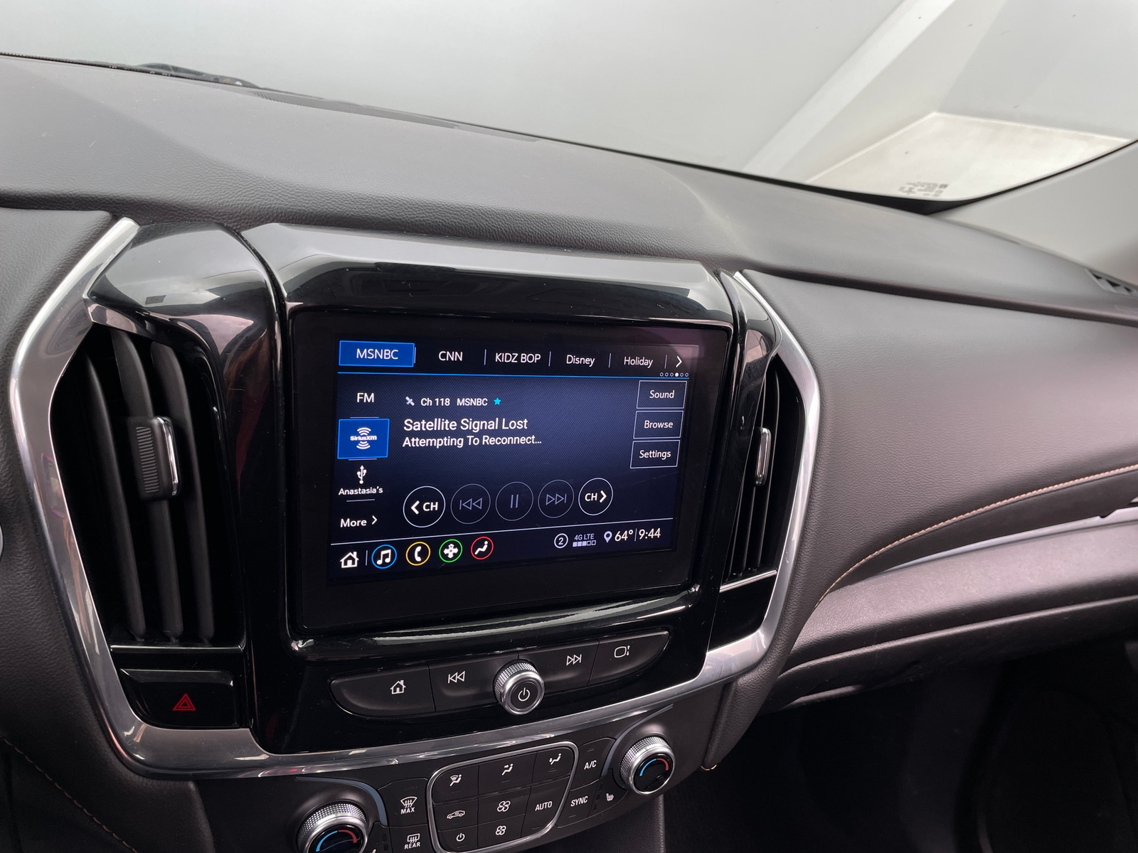 Thumbnail: 2020 Chevrolet Traverse - 4