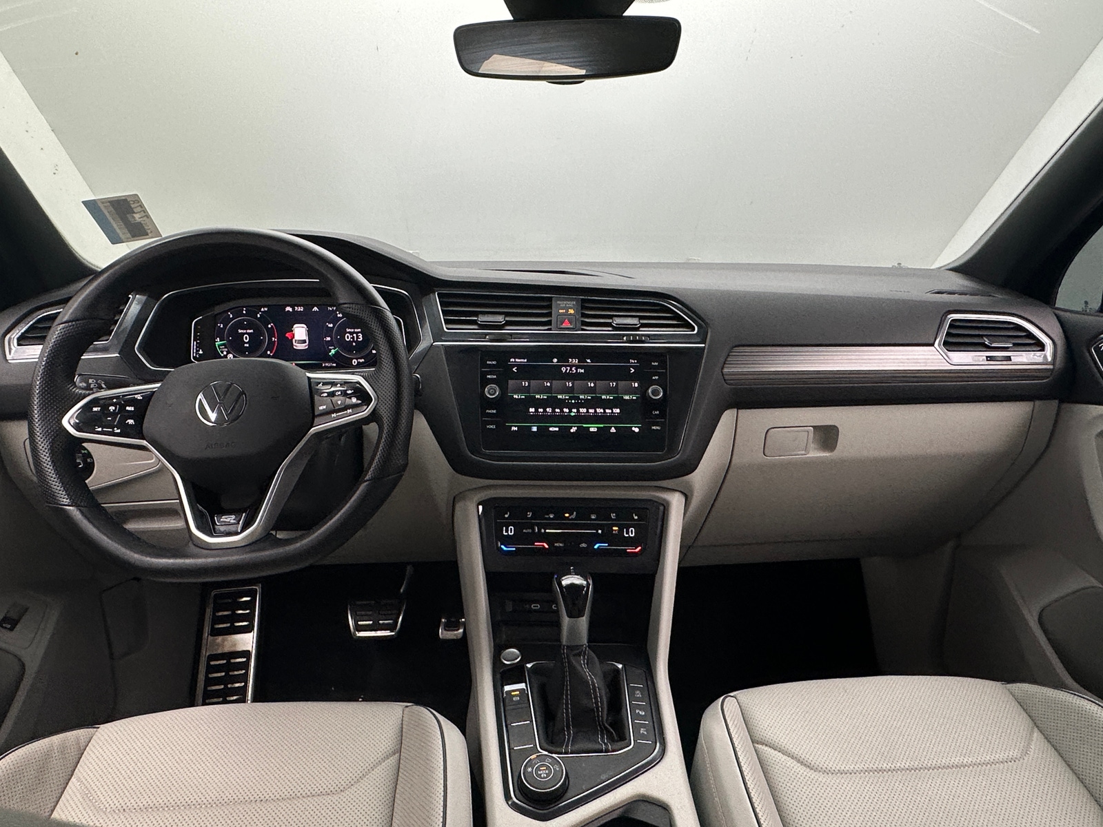 Thumbnail: 2022 Volkswagen Tiguan - 2