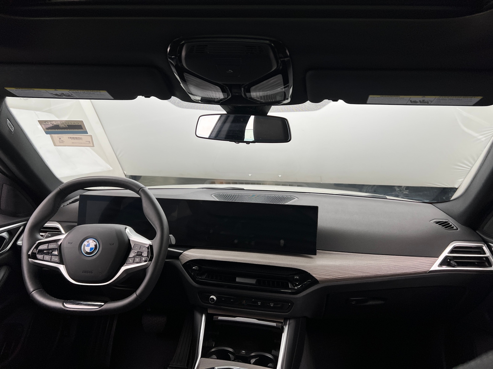 Thumbnail: 2025 BMW i4 - 2