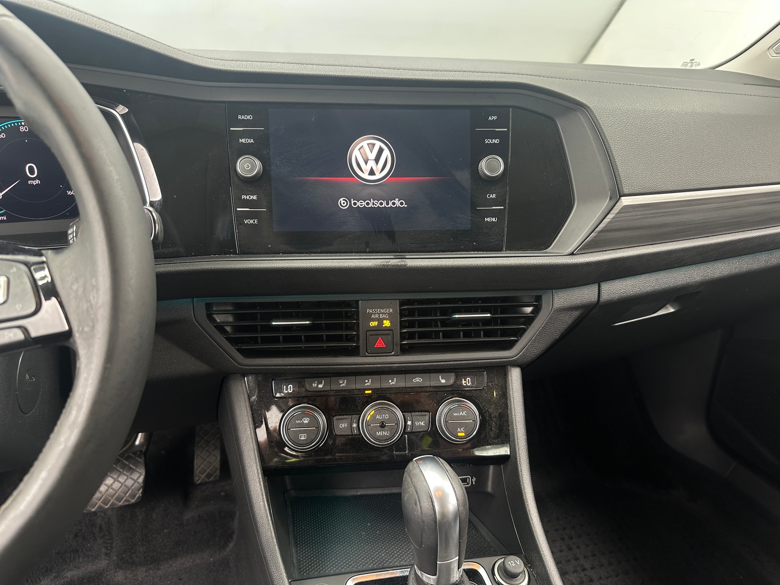 Thumbnail: 2019 Volkswagen Jetta - 3