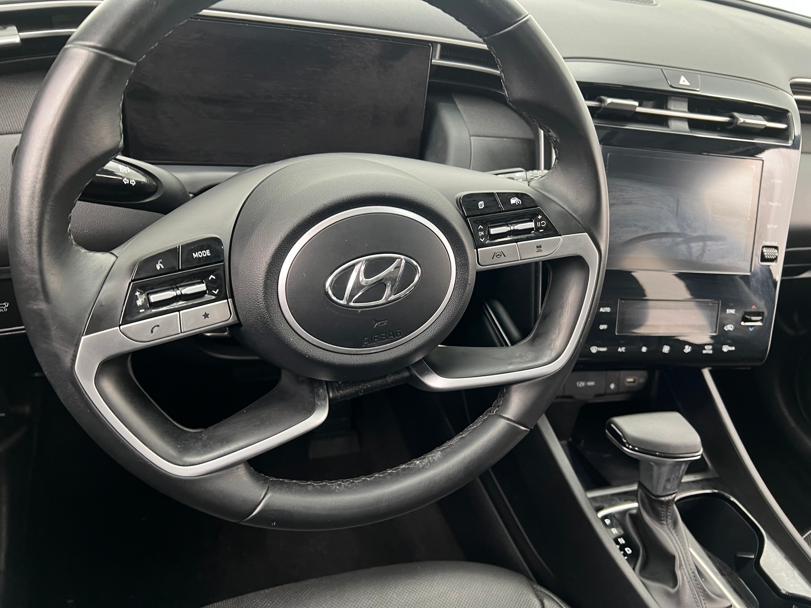 Thumbnail: 2022 Hyundai Tucson - 4