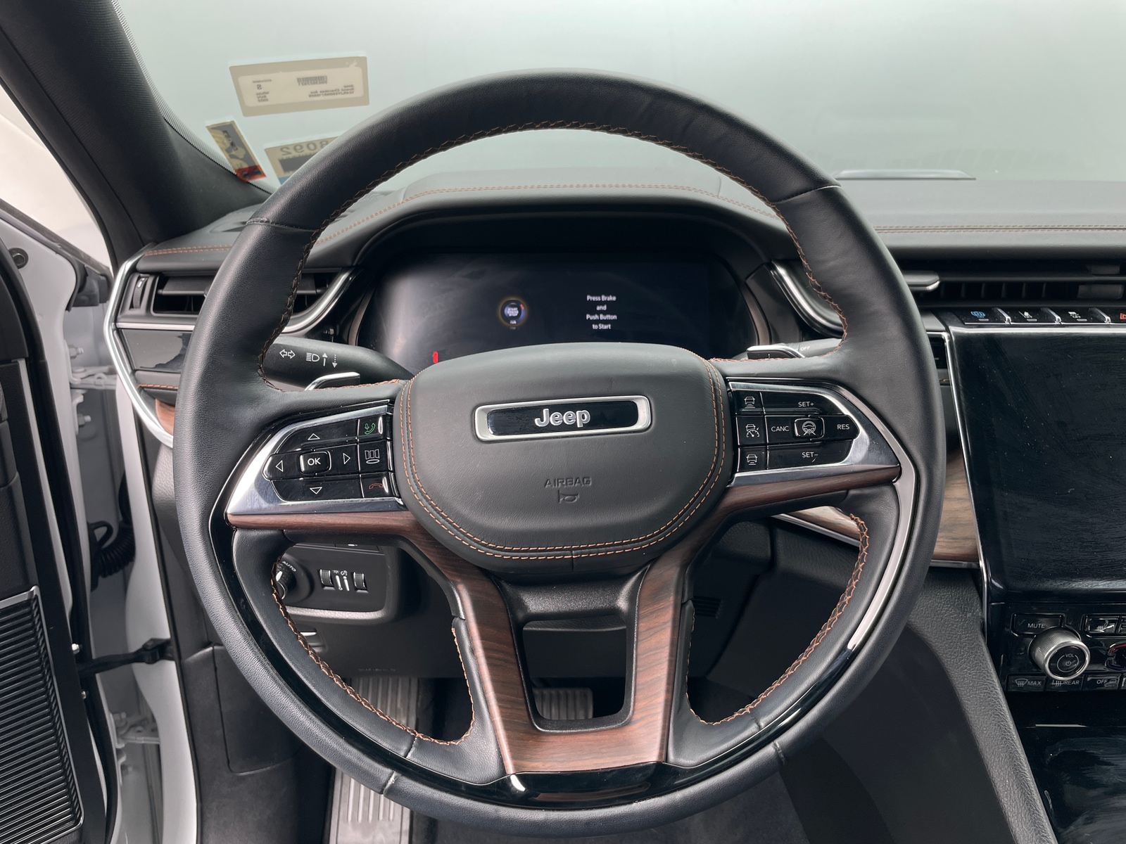Thumbnail: 2022 Jeep Grand Cherokee - 4