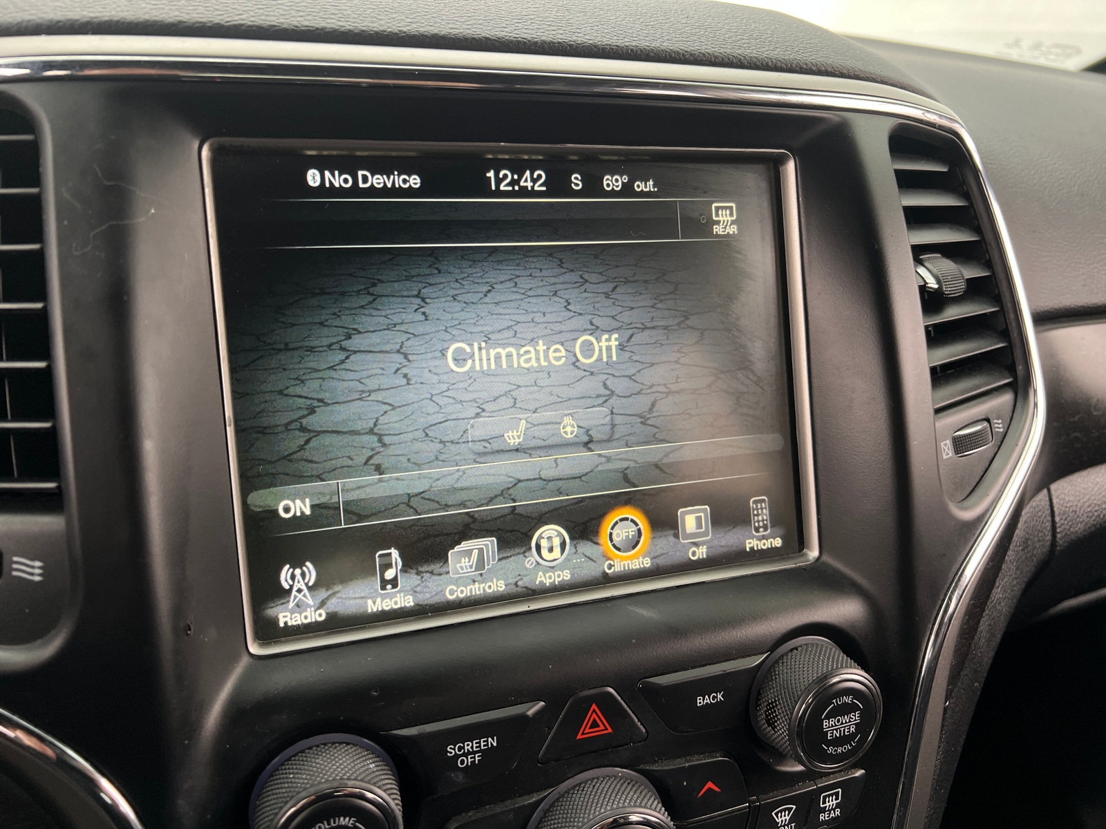 Thumbnail: 2017 Jeep Grand Cherokee - 4