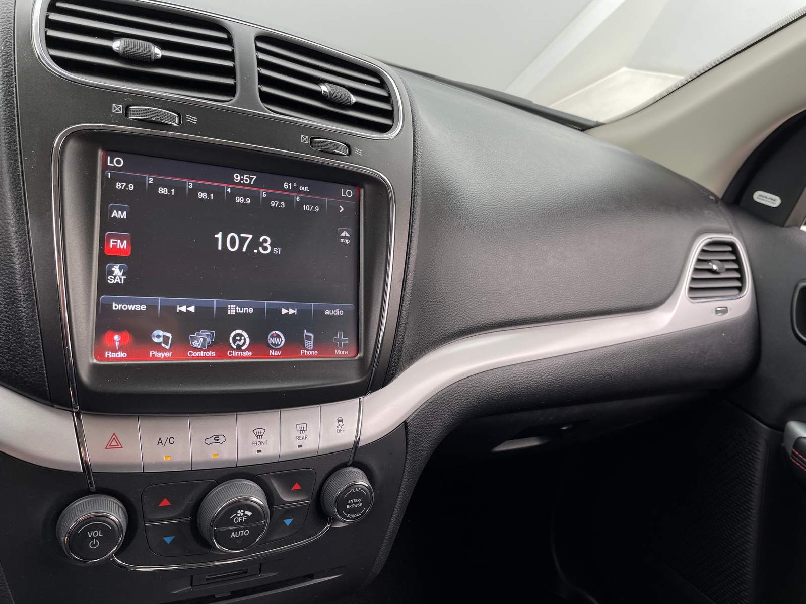 Thumbnail: 2019 Dodge Journey - 3