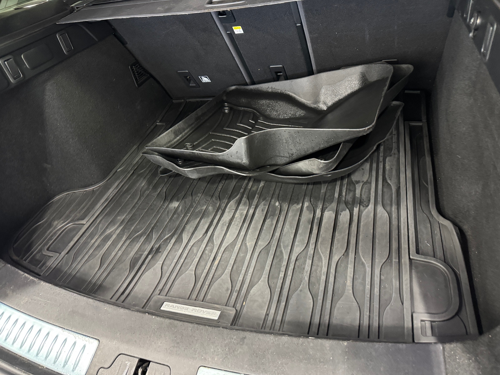 Thumbnail: 2019 Land Rover Range Rover Velar - 6