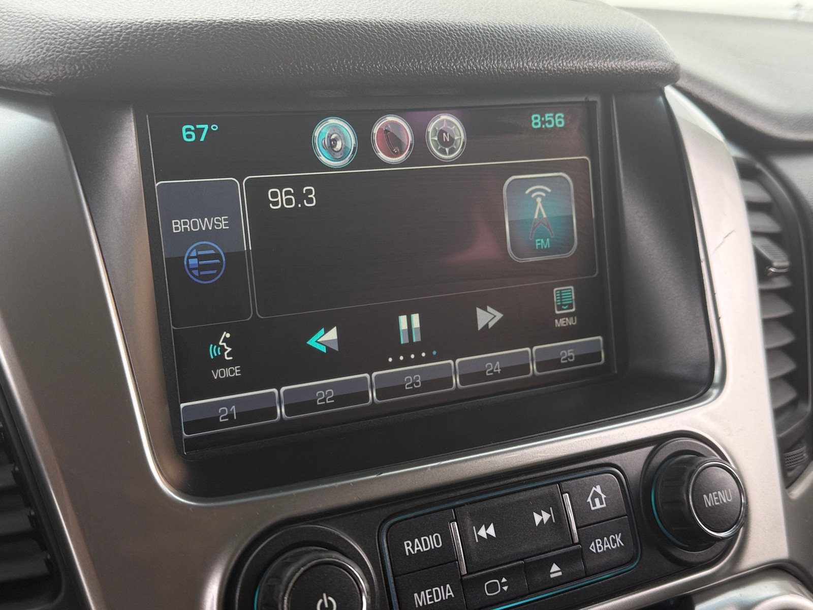 Thumbnail: 2015 Chevrolet Tahoe - 3