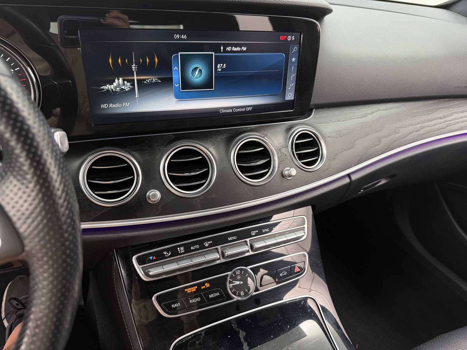 Thumbnail: 2017 Mercedes-Benz E-Class - 3