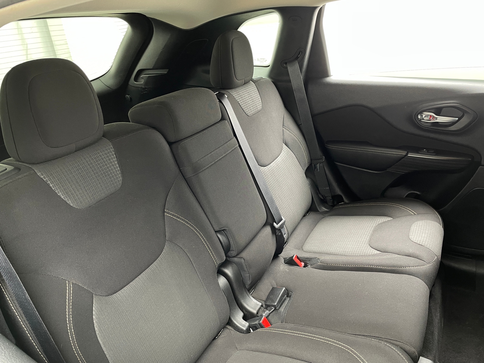Thumbnail: 2016 Jeep Cherokee - 6