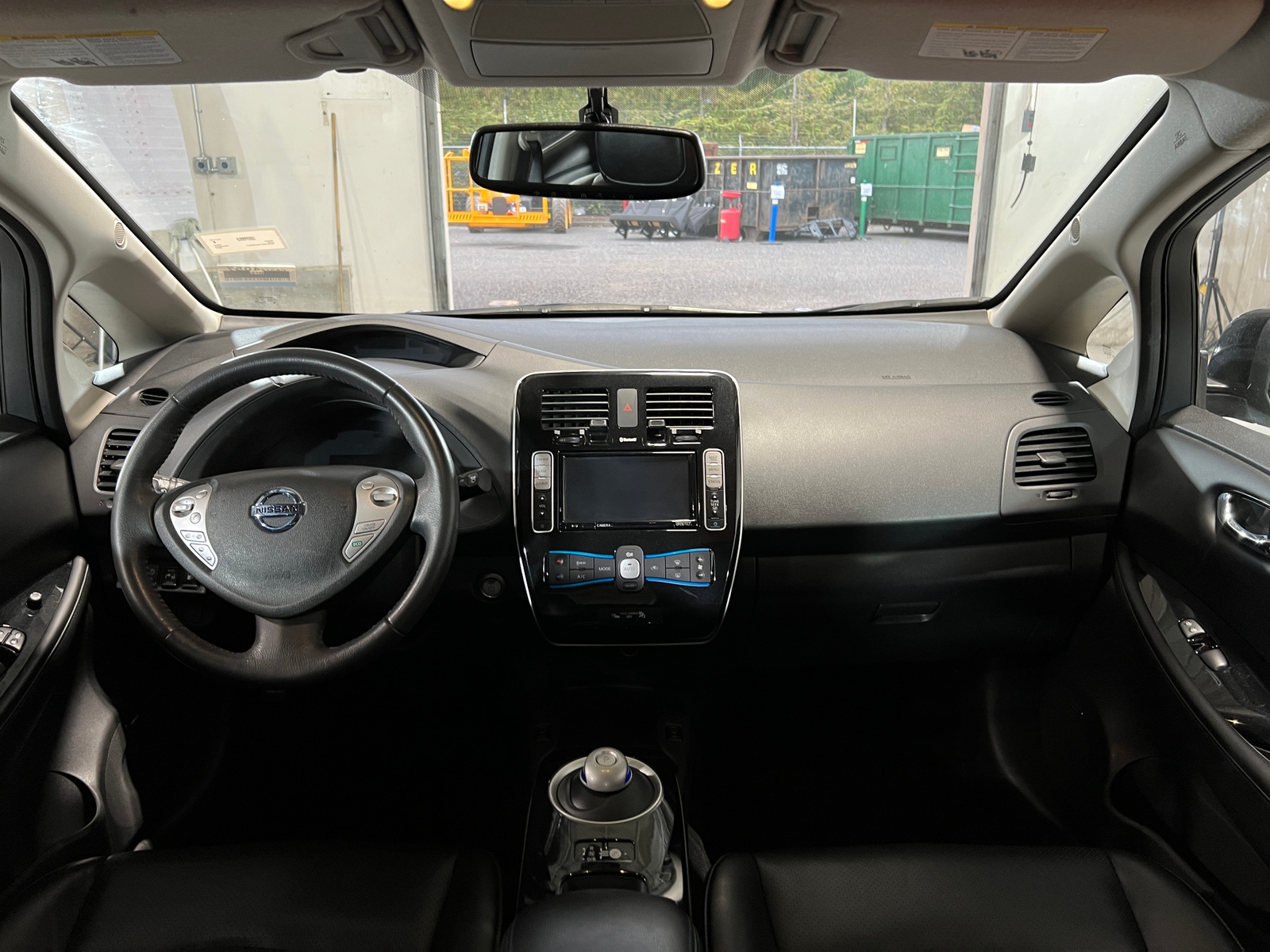 Thumbnail: 2017 Nissan Leaf - 2
