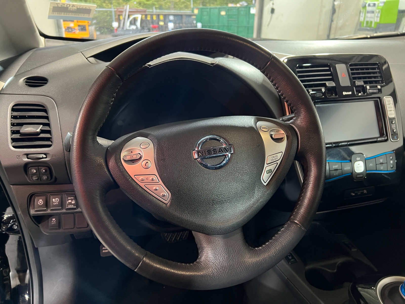 Thumbnail: 2017 Nissan Leaf - 4