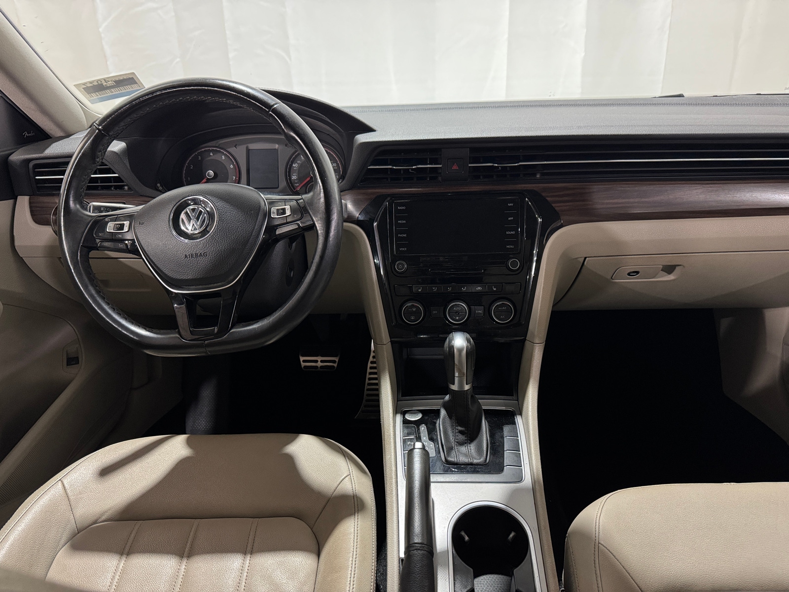 Thumbnail: 2020 Volkswagen Passat - 2