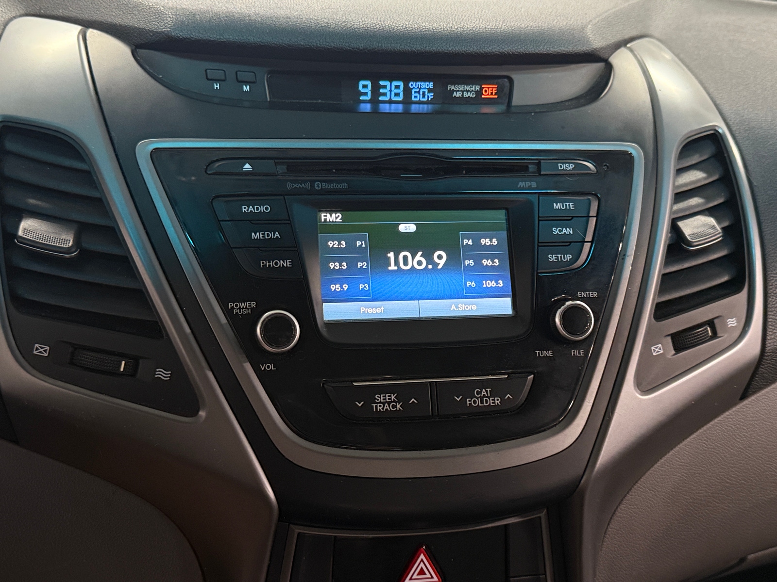Thumbnail: 2016 Hyundai Elantra - 4