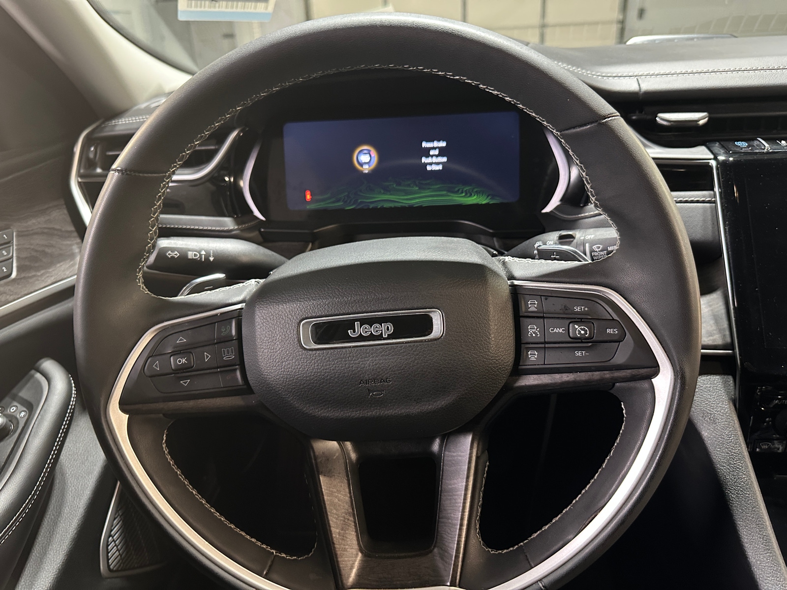 Thumbnail: 2022 Jeep Grand Cherokee - 4
