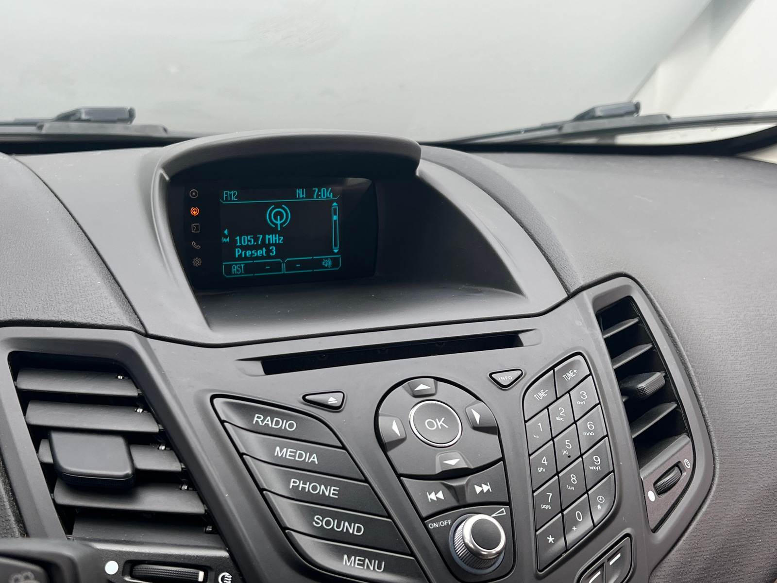 Thumbnail: 2015 Ford Fiesta - 4