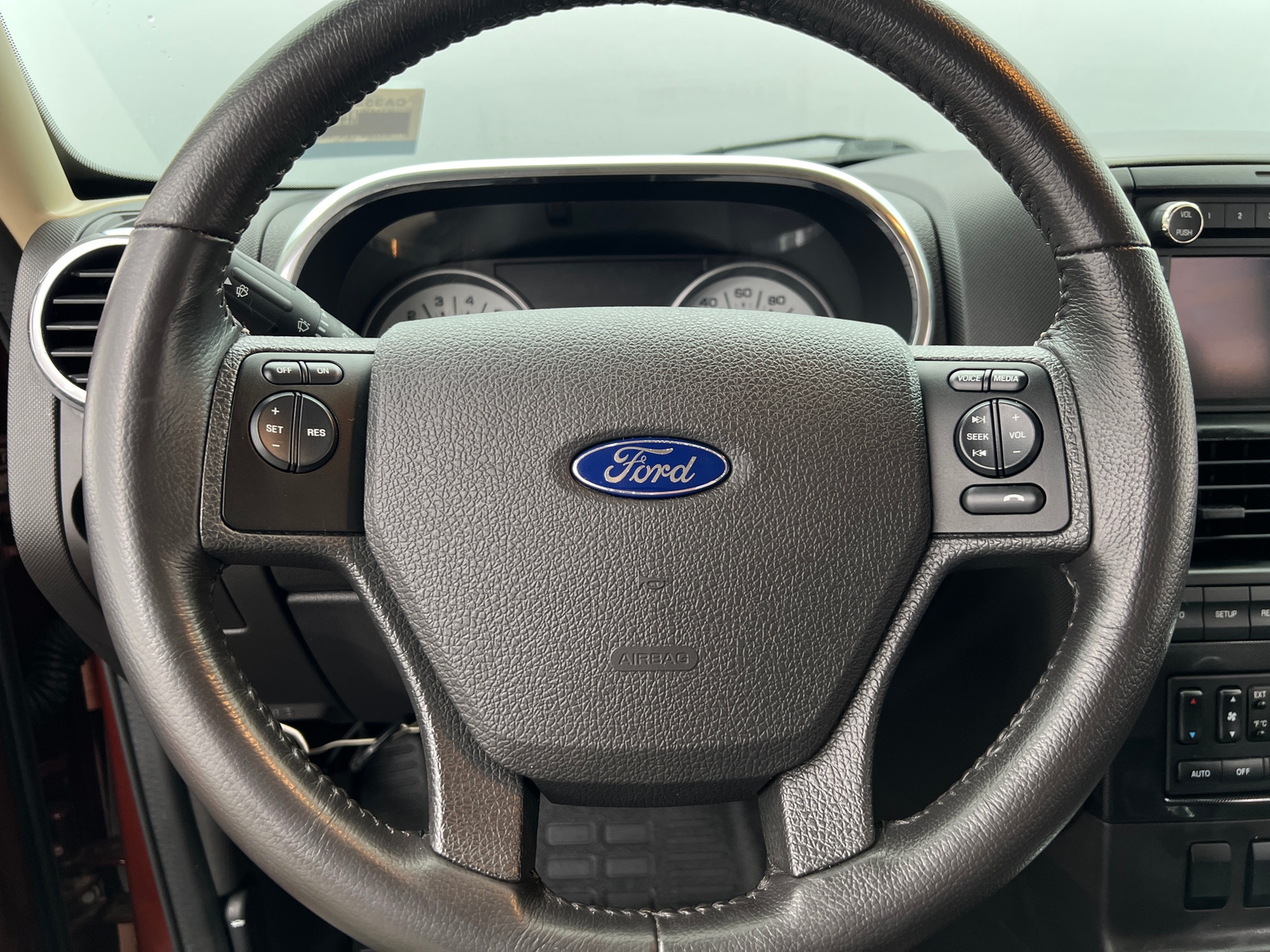 Thumbnail: 2010 Ford Explorer Sport Trac - 4