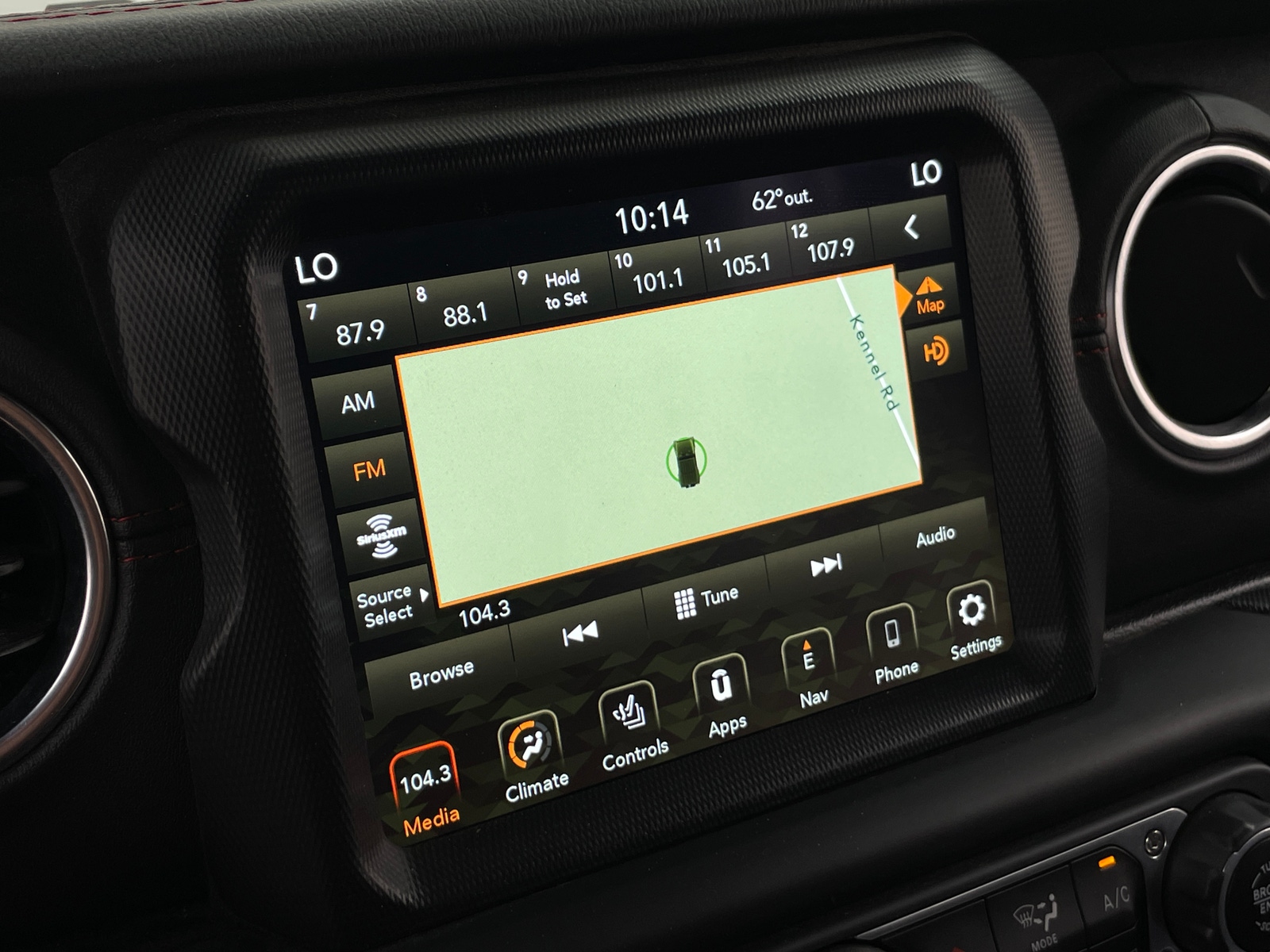 Thumbnail: 2020 Jeep Wrangler - 3