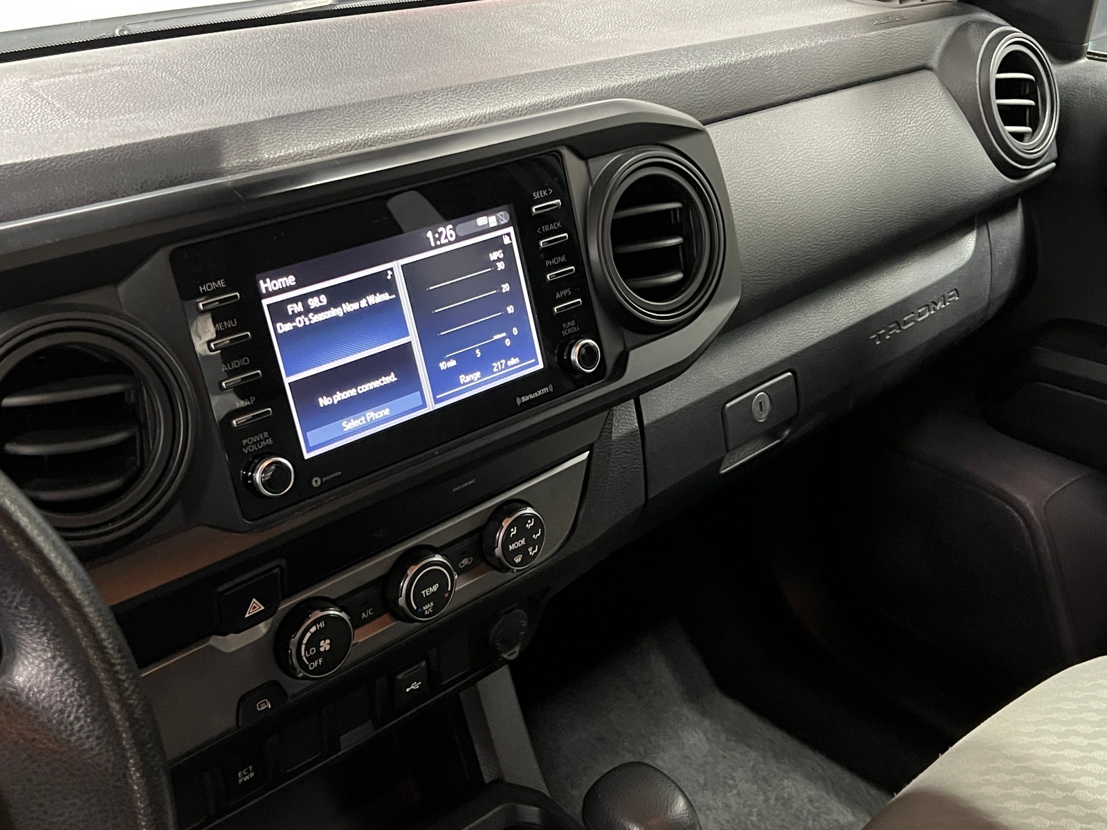 Thumbnail: 2022 Toyota Tacoma - 4