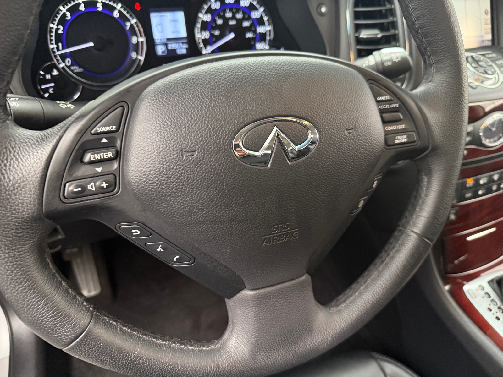 Thumbnail: 2017 INFINITI QX50 - 4