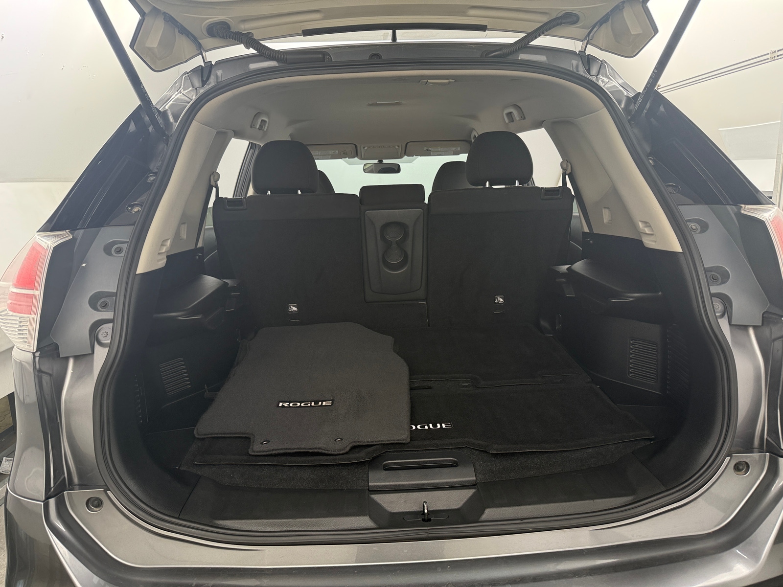 Thumbnail: 2016 Nissan Rogue - 7