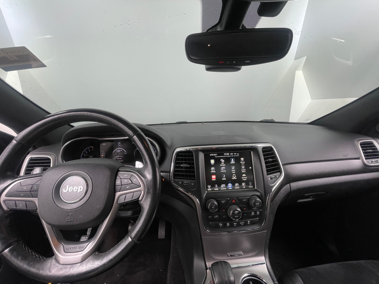 Thumbnail: 2017 Jeep Grand Cherokee - 3