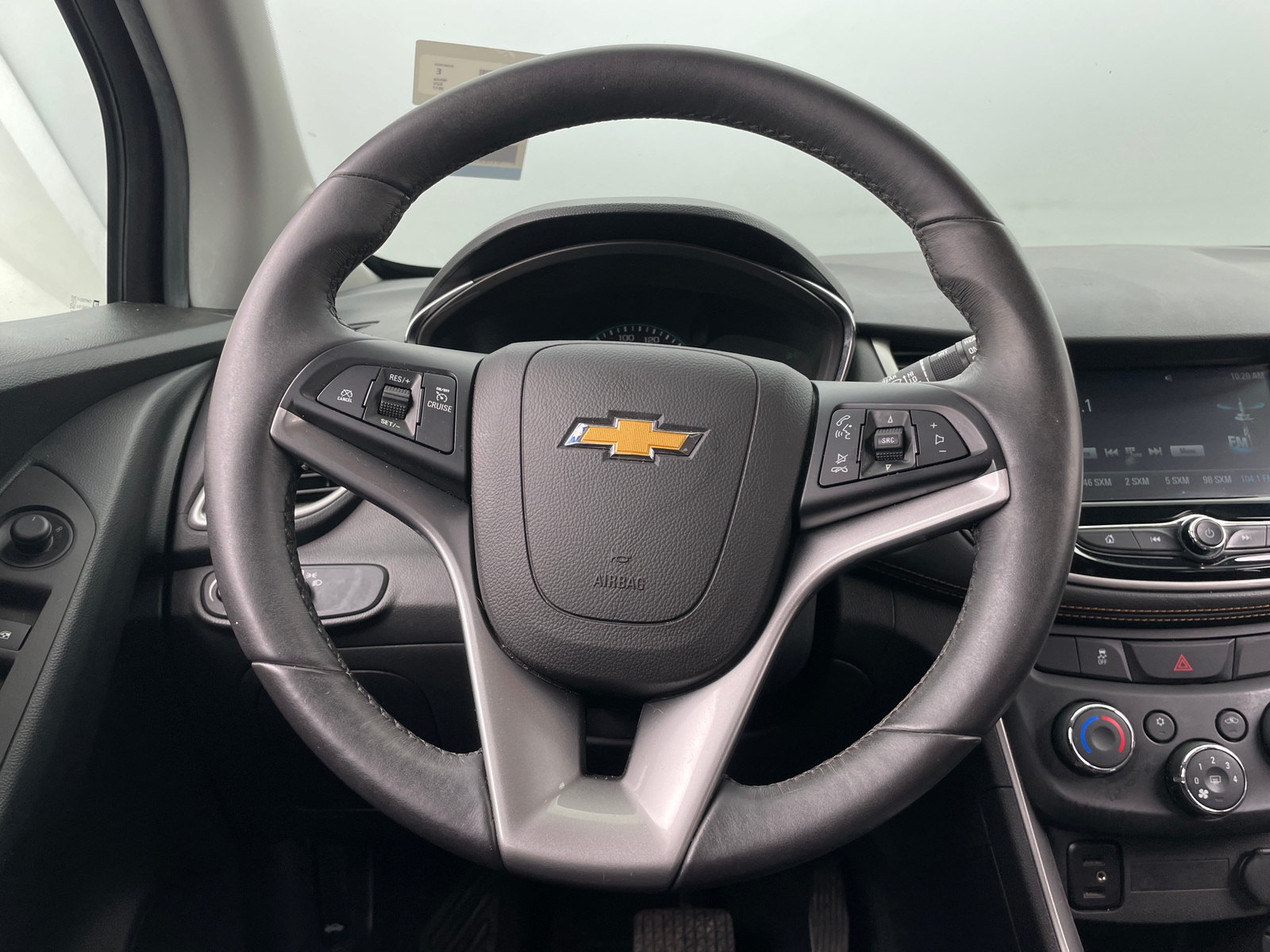 Thumbnail: 2017 Chevrolet Trax - 5