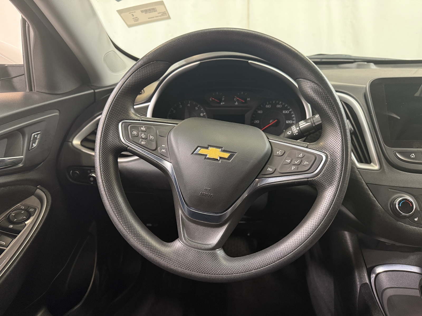 Thumbnail: 2024 Chevrolet Malibu - 5
