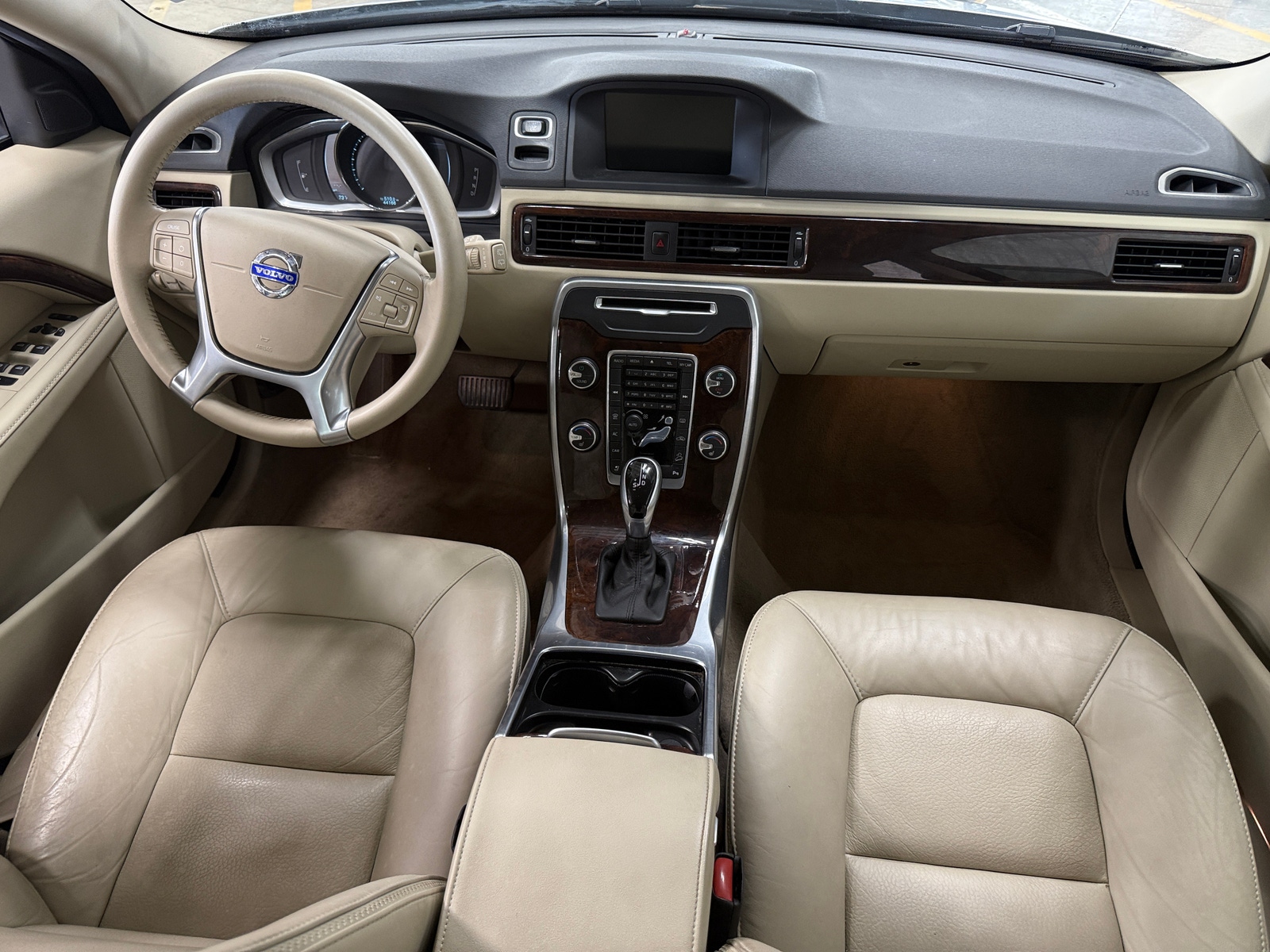Thumbnail: 2015 Volvo XC70 - 2