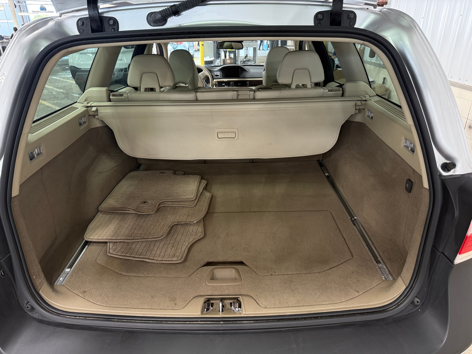 Thumbnail: 2015 Volvo XC70 - 6