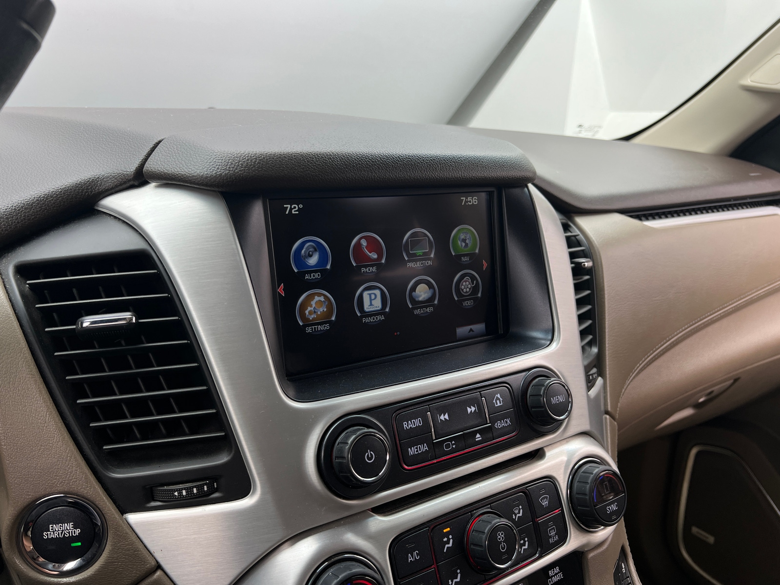 Thumbnail: 2016 GMC Yukon XL - 3