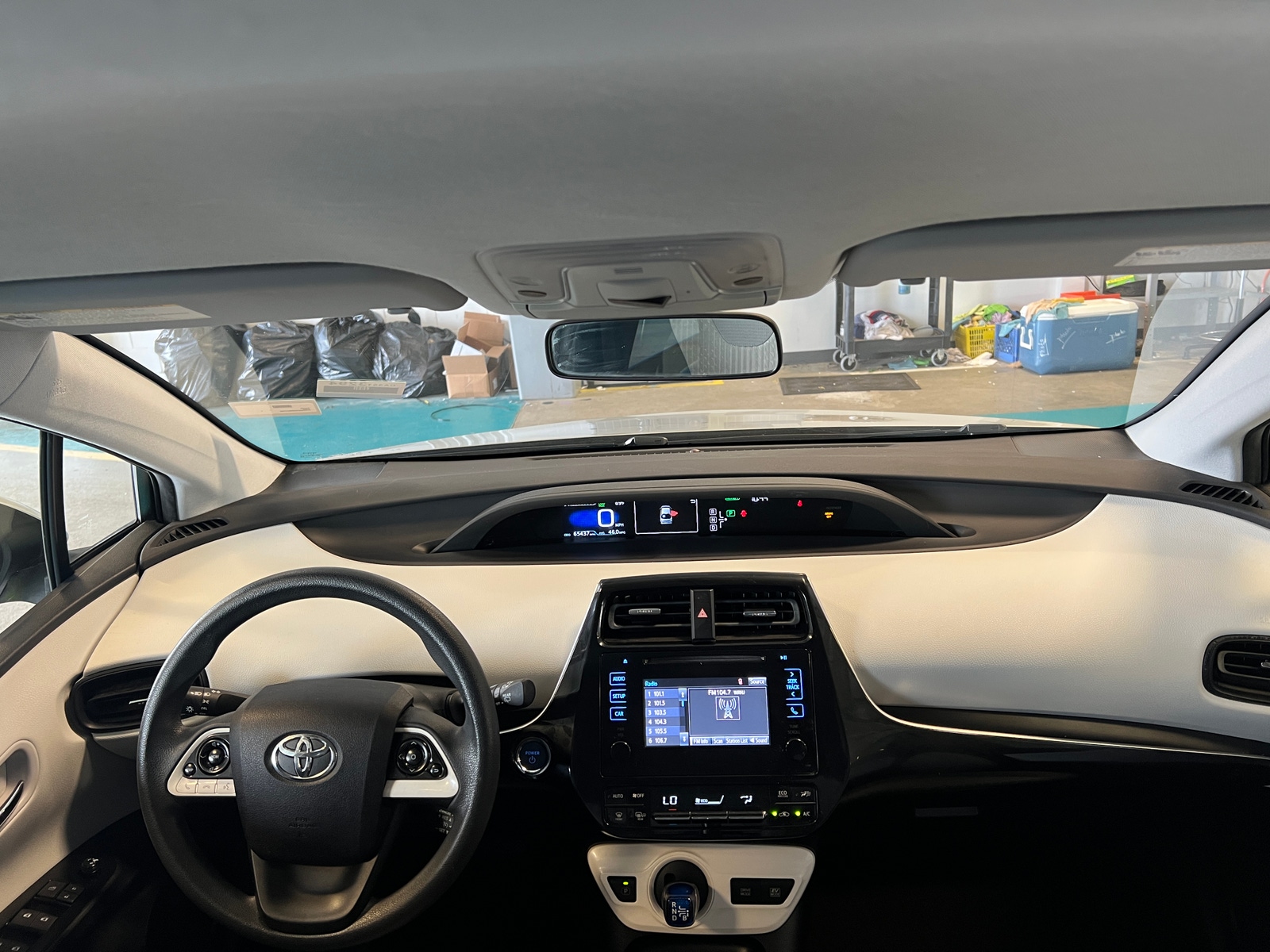 Thumbnail: 2016 Toyota Prius - 3