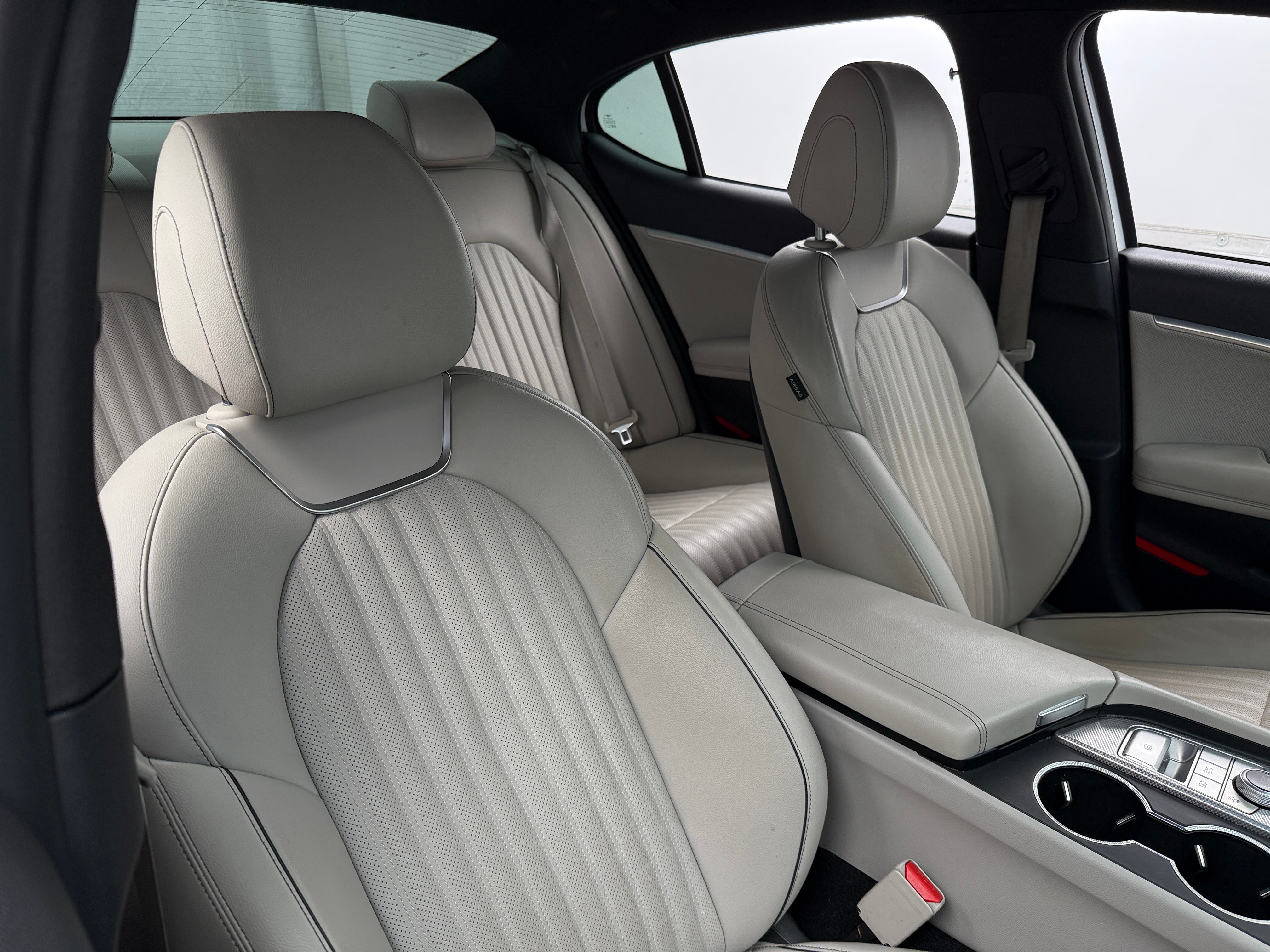 2023 GENESIS G70