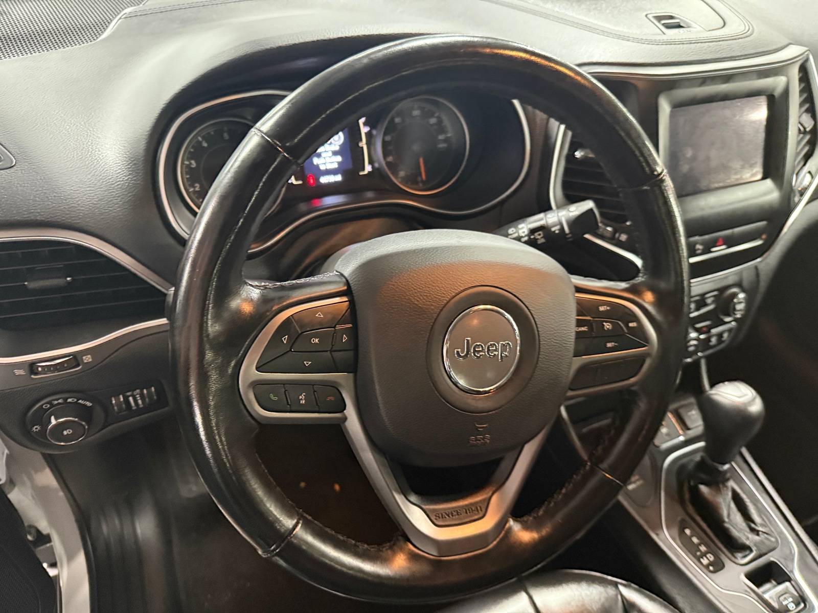 Thumbnail: 2020 Jeep Cherokee - 5